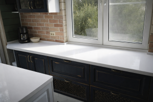 Столешница и фартук для кухни, с островом, из кварцевого агломерата Аварус R112 Соль Каспия