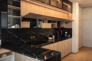 Столешница и фартук для кухни, барная стойка, из кварцевого агломерата SmartQuartz Marquina