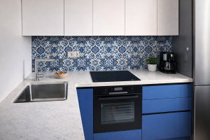 Столешница для кухни из кварцевого агломерата Аварус R543 Пик Эльбруса