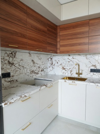 Столешница и фартук для кухни, из кварцевого агломерата Aleph Stone А76 Arabescato Miele
