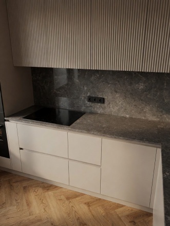 Столешница и фартук для кухни, из кварцевого агломерата Caesarstone Coastal Grey 6003