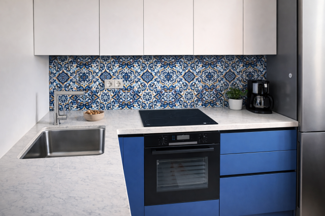 Столешница для кухни из кварцевого агломерата Аварус R543 Пик Эльбруса