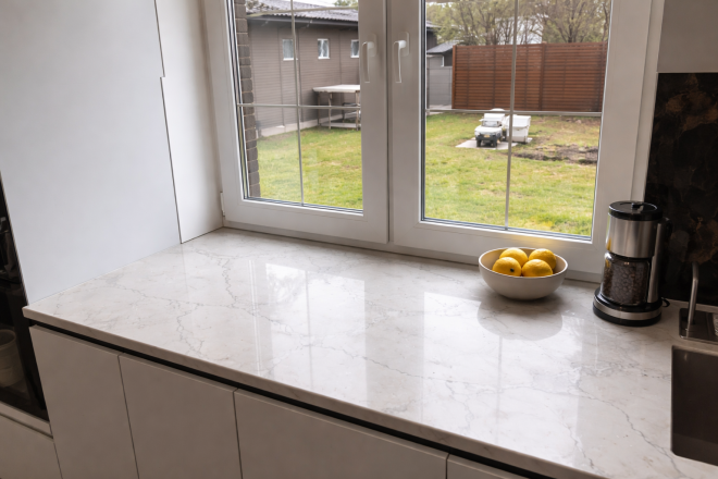 Столешница для кухни из кварцевого агломерата Avant Калакатта Бомениль 7040