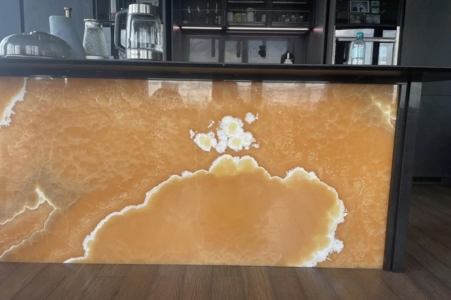 Фартук на остров из оникса Миеле / Miele