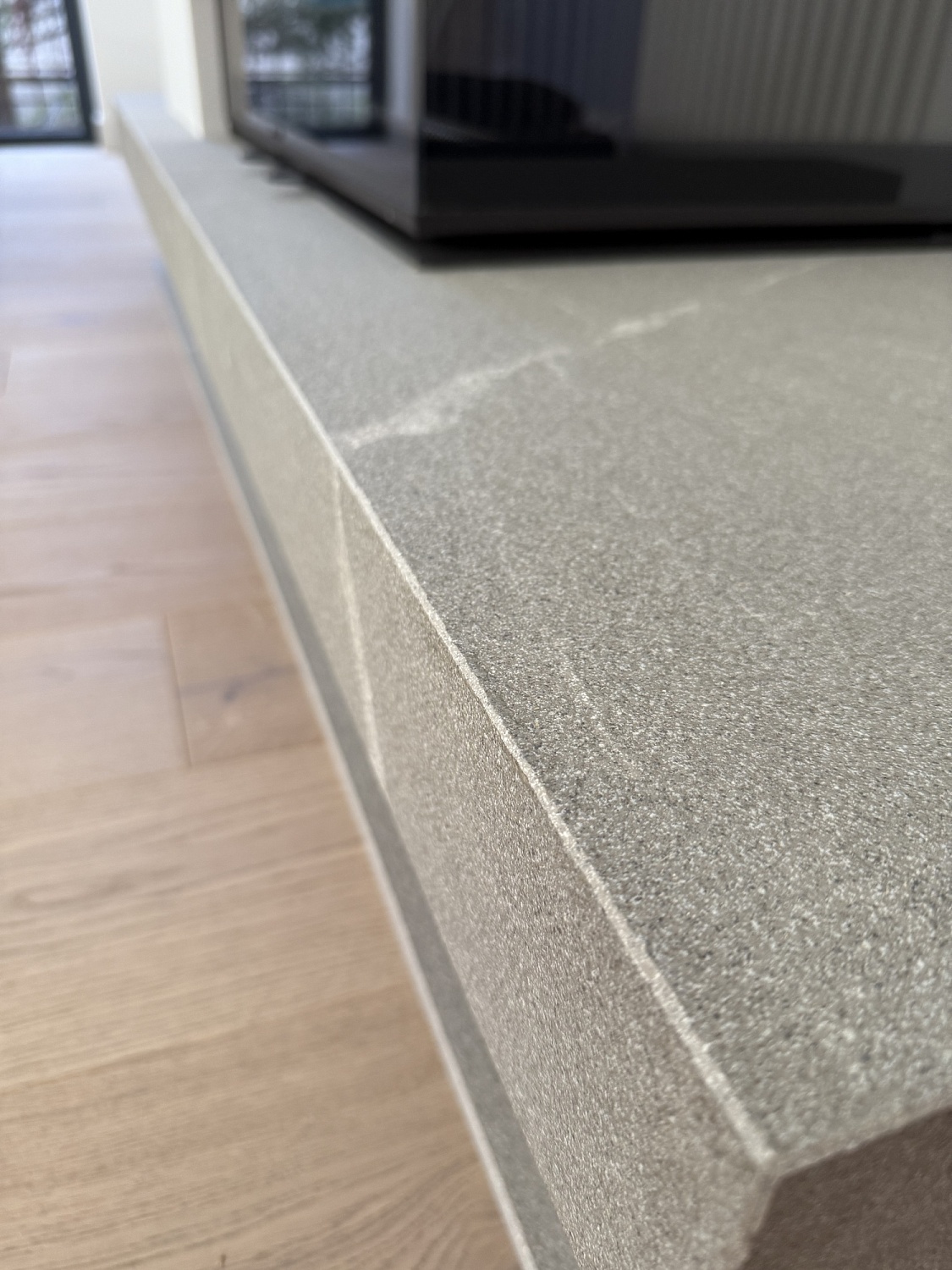 Облицовка Laminam Pietra Piasentina Grigio Fiammato