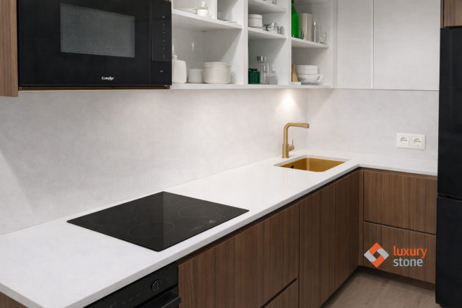 Столешница и фартук для кухни, из кварцевого агломерата Аварус R112 Соль Каспия