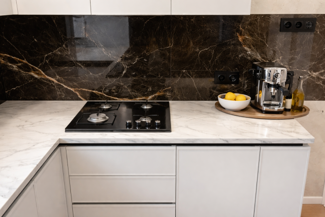 Столешница для кухни из кварцевого агломерата Avant Калакатта Бомениль 7040