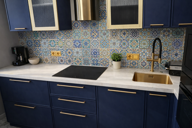 Столешница из кварцевого агломерата Аварус R575 Красная поляна