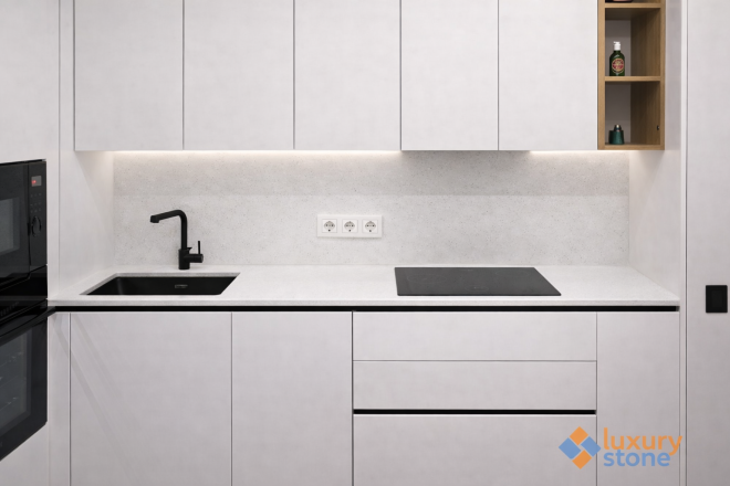 Столешница и фартук для кухни, из кварцевого агломерата Аварус RM520 Астраханские пески