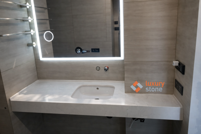 Столешница и остров для кухни, небольшие, из кварцевого агломерата Аварус R777 Москва Белокаменная